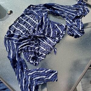 Venus Flowy Sleeve tie front dress